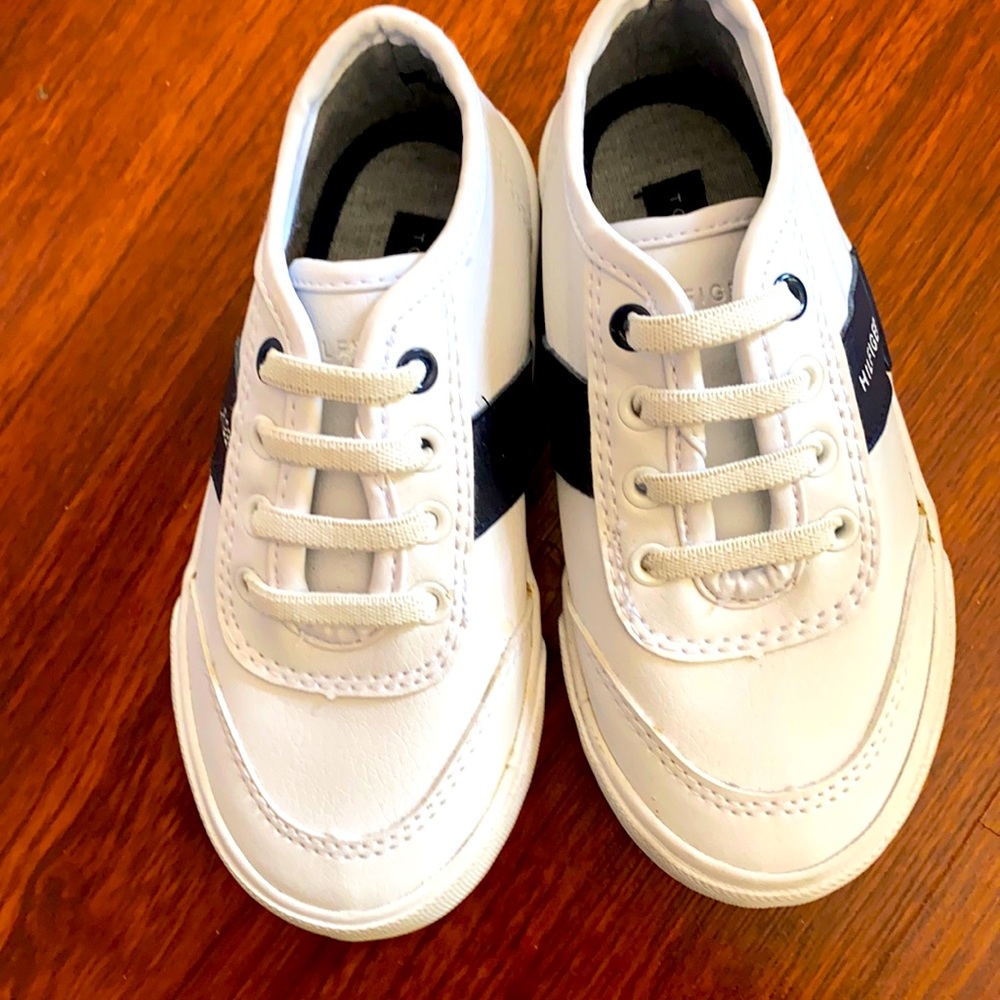 Boys casual shoes